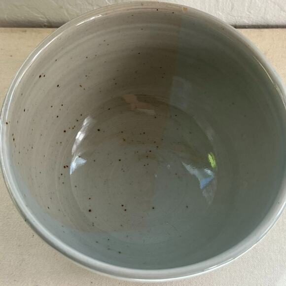 Studio Art Pottery Handmade Bowl Speckled Gray W/ Glossy Finish Signed By Anne C - Picture 3 of 16